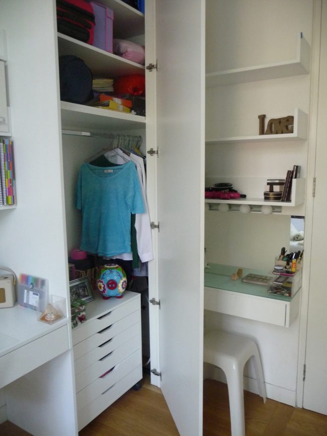 34 Desk:Wardrobe:Dressing